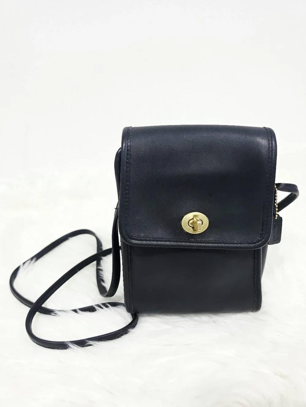 Coach 0770 Vintage Black Leather Turnlock Crossbody Shoulder Bag USA Made